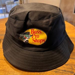 🔥 Bass Logo Bucket Hat. Sunhat. Never worn.